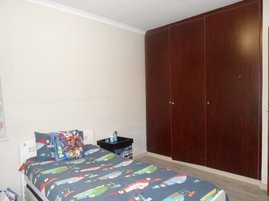 3 Bedroom Property for Sale in Corlett Gardens Gauteng