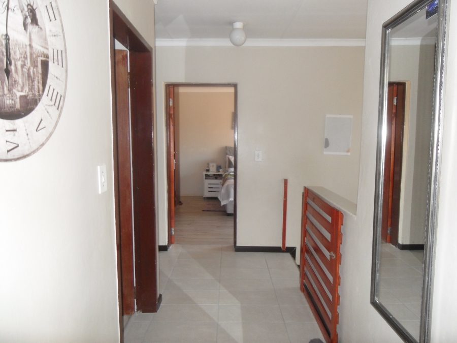 3 Bedroom Property for Sale in Corlett Gardens Gauteng