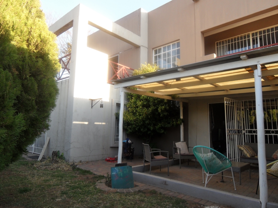 3 Bedroom Property for Sale in Corlett Gardens Gauteng