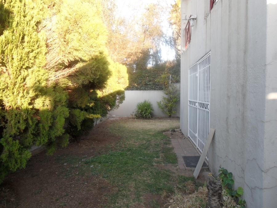 3 Bedroom Property for Sale in Corlett Gardens Gauteng