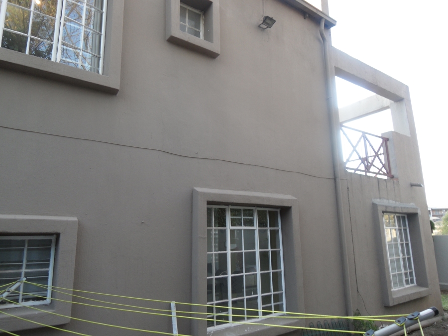 3 Bedroom Property for Sale in Corlett Gardens Gauteng