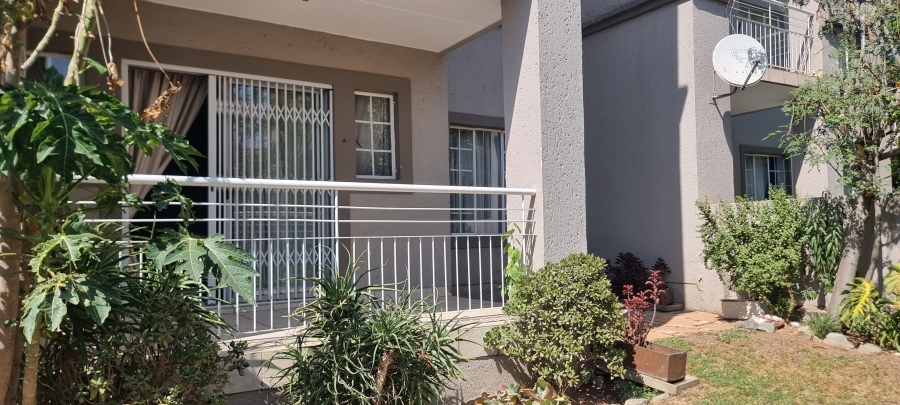 2 Bedroom Property for Sale in North Riding Gauteng