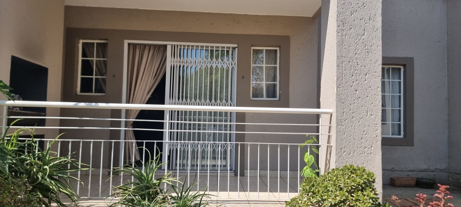 2 Bedroom Property for Sale in North Riding Gauteng