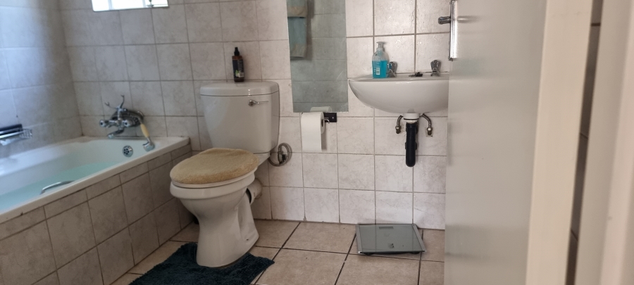 2 Bedroom Property for Sale in North Riding Gauteng