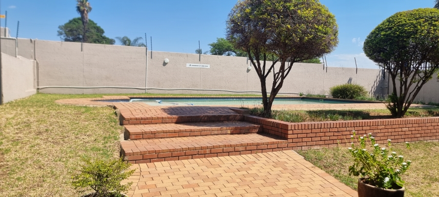 2 Bedroom Property for Sale in North Riding Gauteng