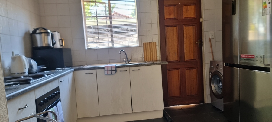 2 Bedroom Property for Sale in Sonneglans Gauteng