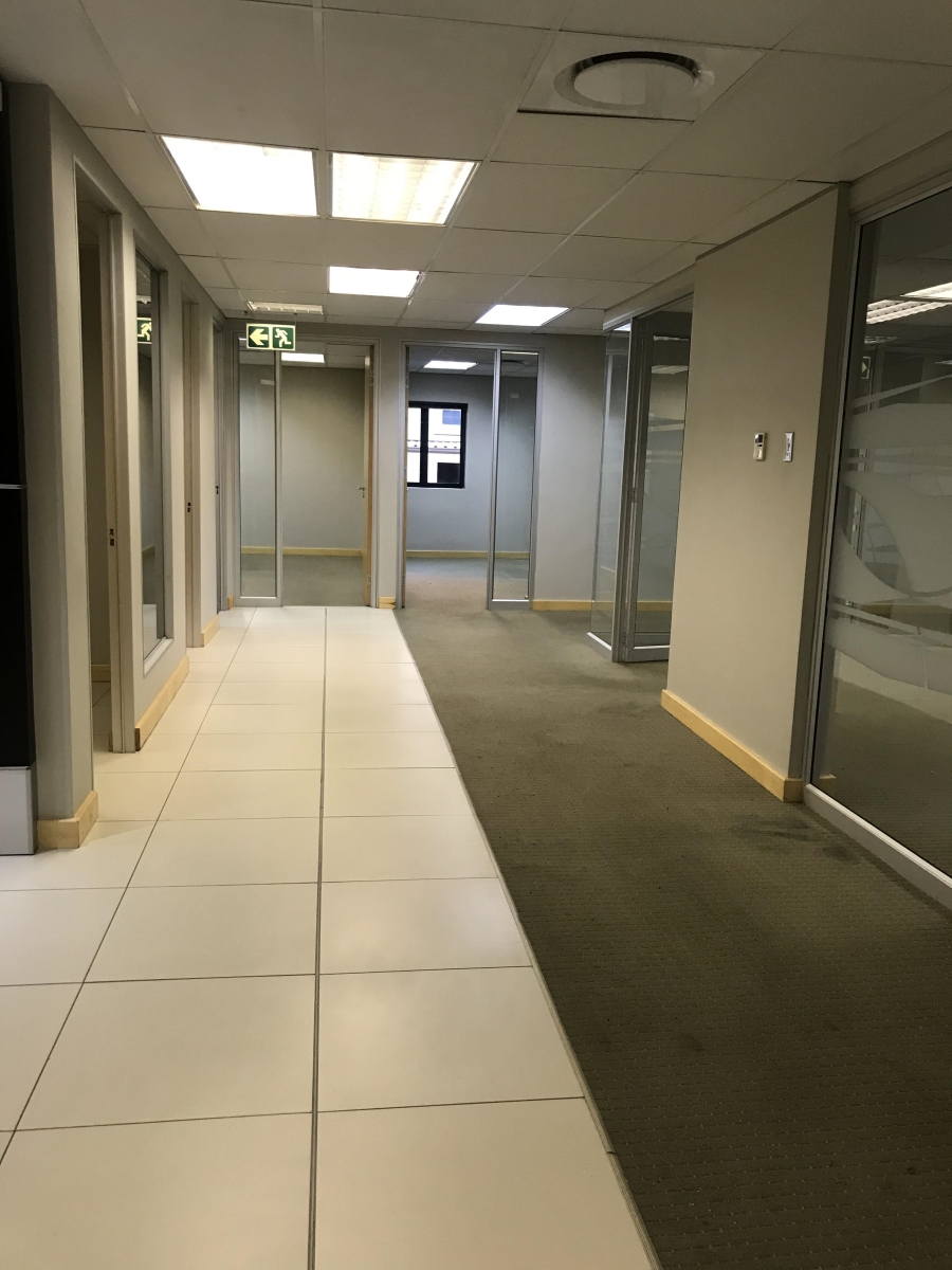 To Let commercial Property for Rent in Strubensvallei Gauteng