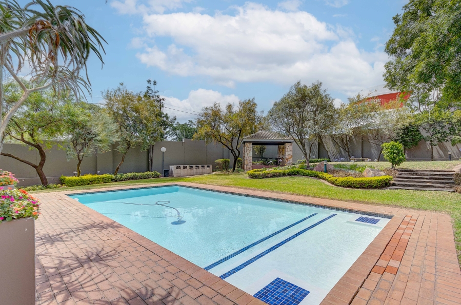 1 Bedroom Property for Sale in Bryanston Gauteng