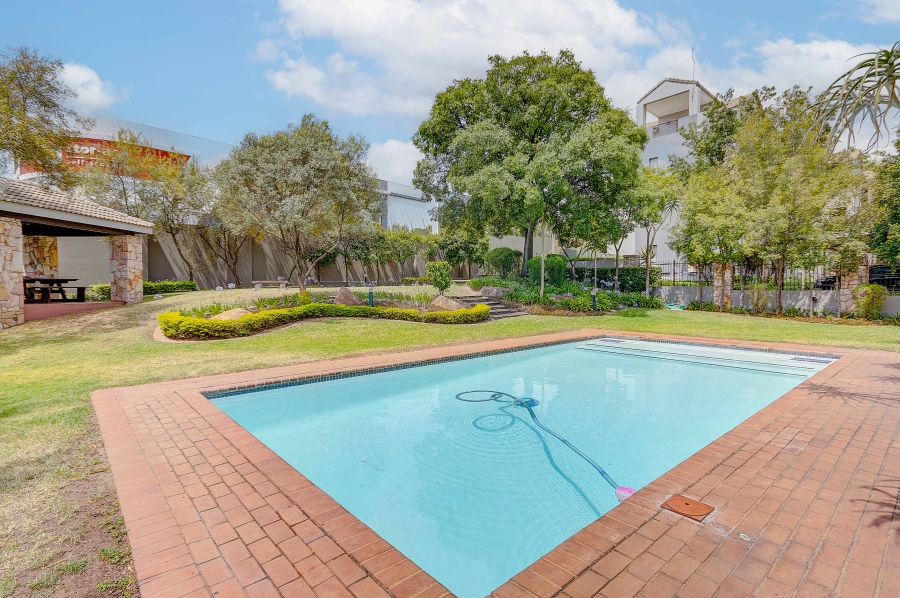 1 Bedroom Property for Sale in Bryanston Gauteng