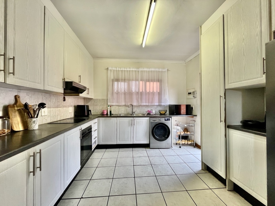 To Let 3 Bedroom Property for Rent in Noordwyk Gauteng