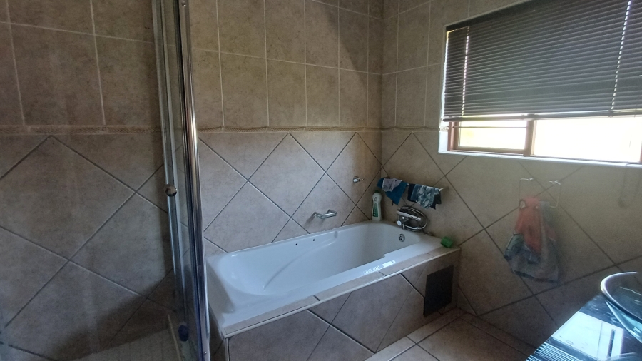 To Let 3 Bedroom Property for Rent in Sunninghill Gauteng