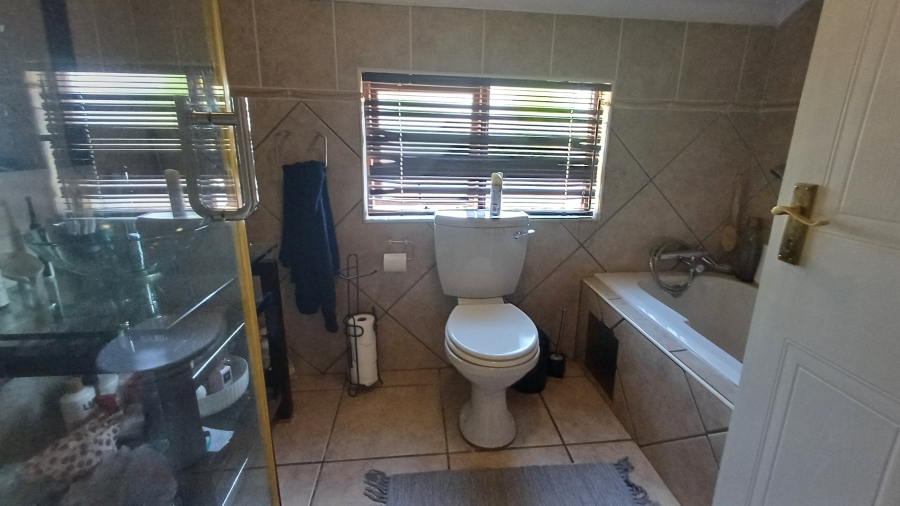 To Let 3 Bedroom Property for Rent in Sunninghill Gauteng