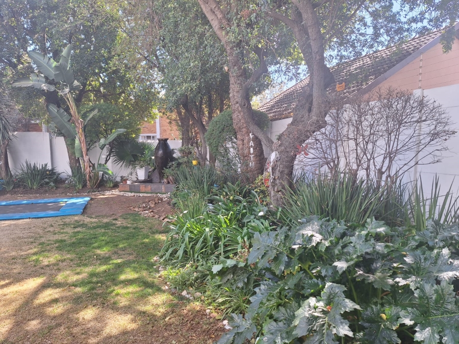 To Let 5 Bedroom Property for Rent in Eden Glen Gauteng