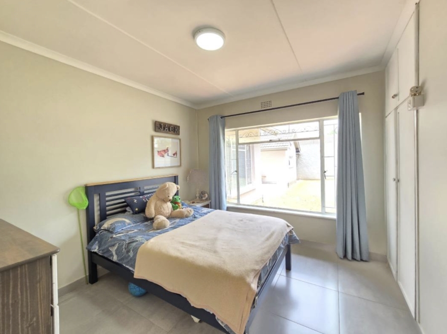 3 Bedroom Property for Sale in Buurendal Gauteng