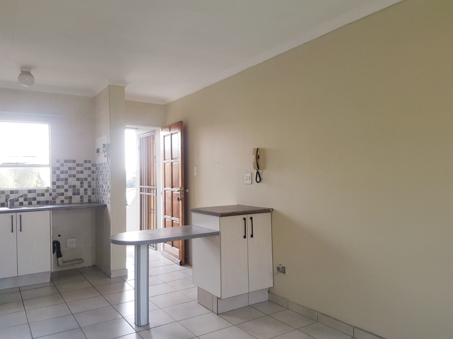 To Let 3 Bedroom Property for Rent in Ormonde Gauteng