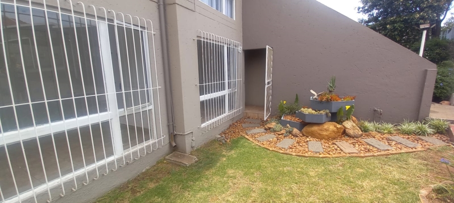 3 Bedroom Property for Sale in South Crest Gauteng