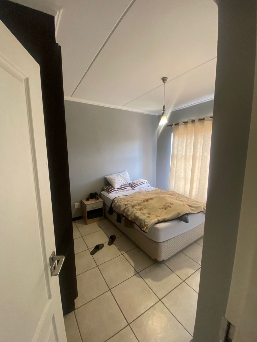 To Let 2 Bedroom Property for Rent in Greenstone Gate Gauteng