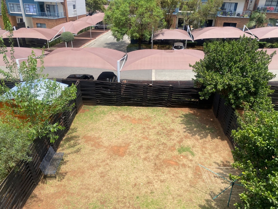 To Let 2 Bedroom Property for Rent in Greenstone Gate Gauteng