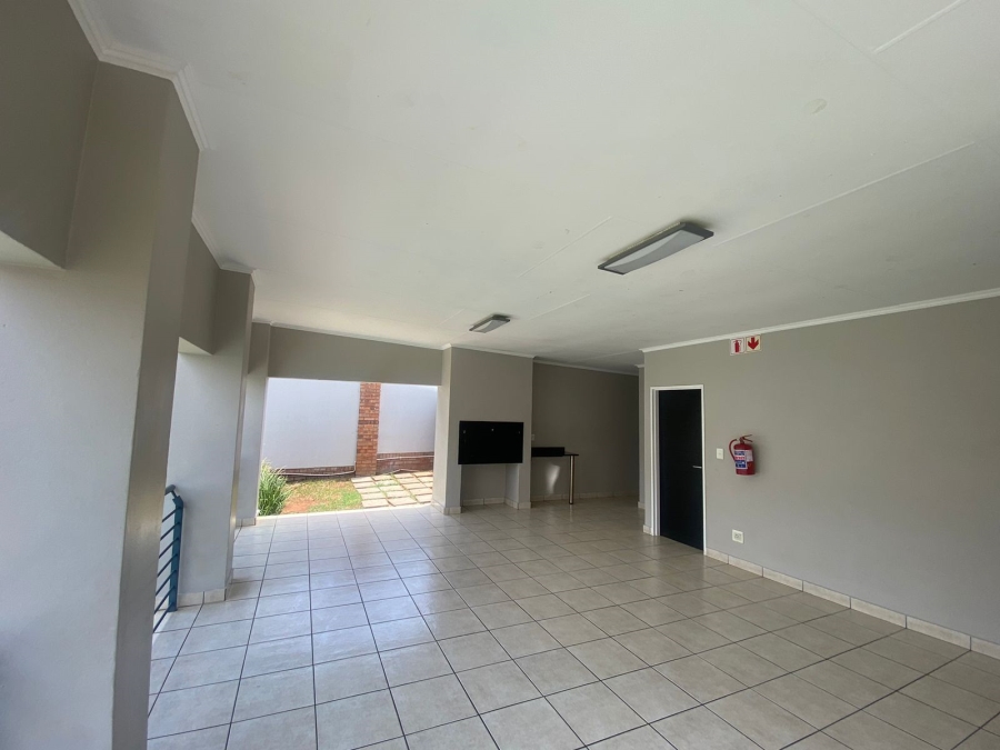 To Let 2 Bedroom Property for Rent in Greenstone Gate Gauteng