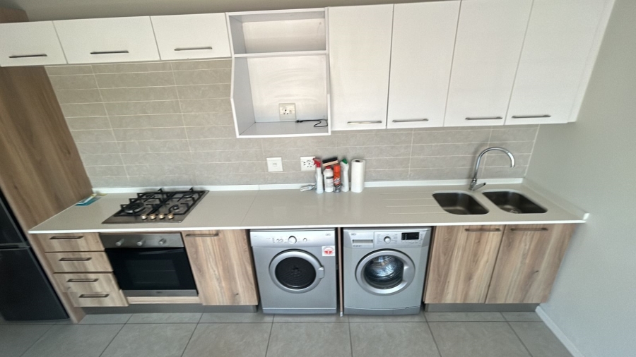 To Let 1 Bedroom Property for Rent in Modderfontein Gauteng