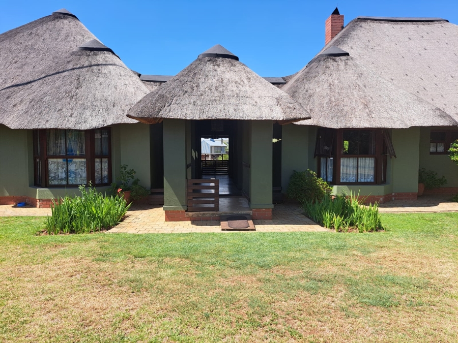 5 Bedroom Property for Sale in Letamo Game Farm Gauteng