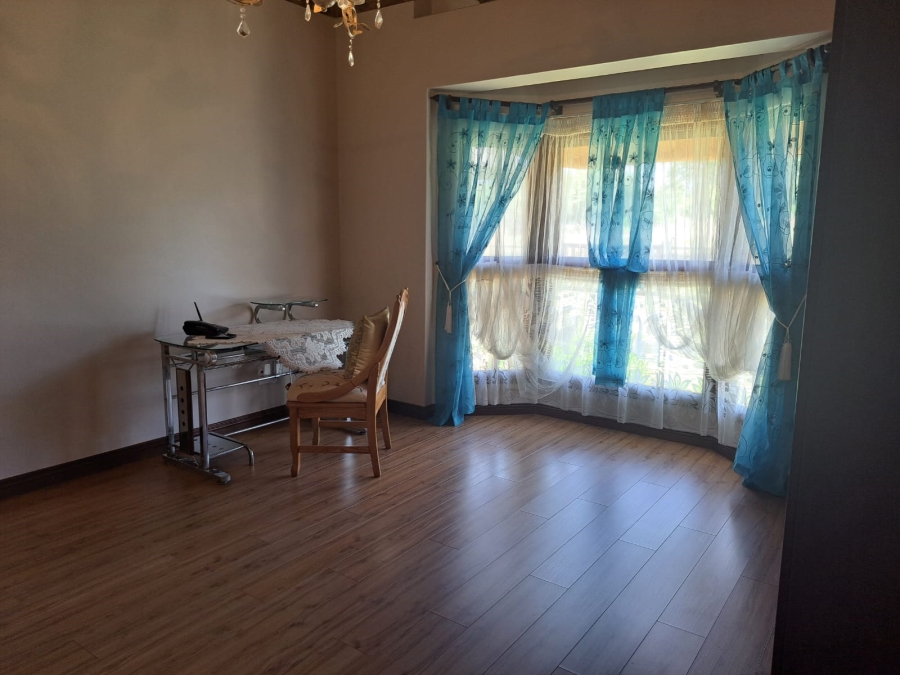 5 Bedroom Property for Sale in Letamo Game Farm Gauteng