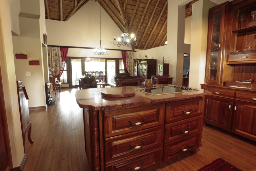 5 Bedroom Property for Sale in Letamo Game Farm Gauteng