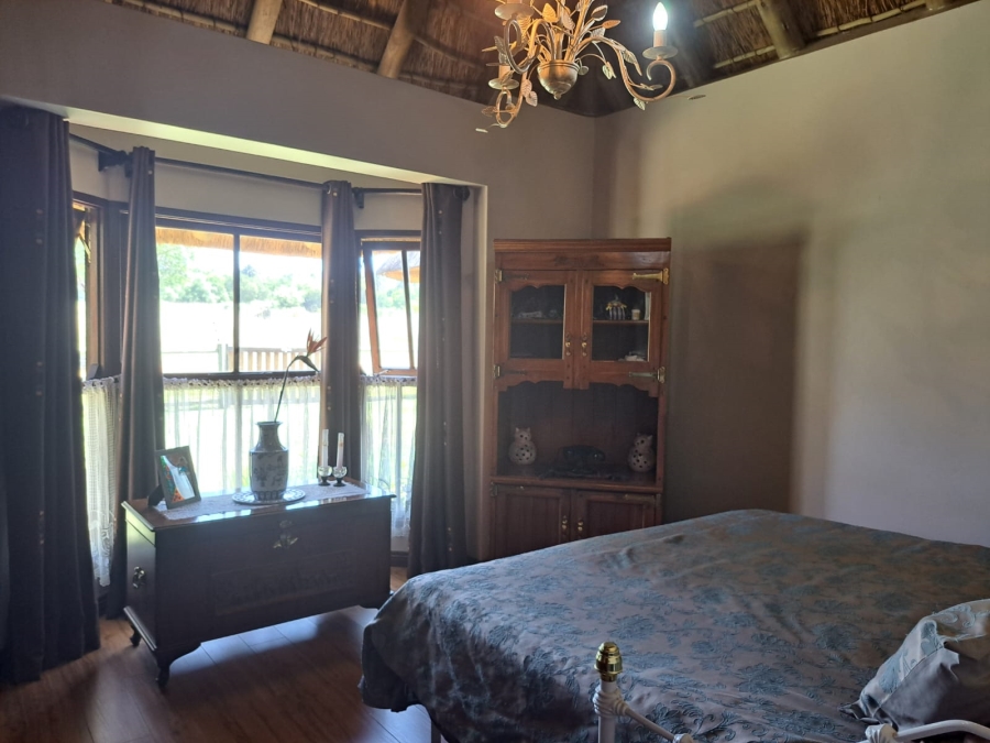 5 Bedroom Property for Sale in Letamo Game Farm Gauteng