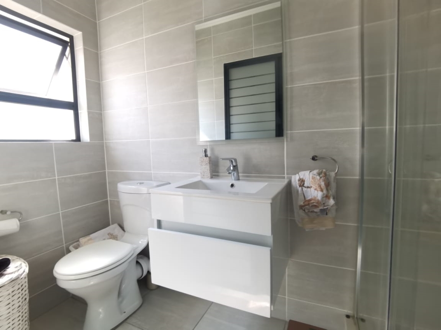 1 Bedroom Property for Sale in Waterfall Gauteng