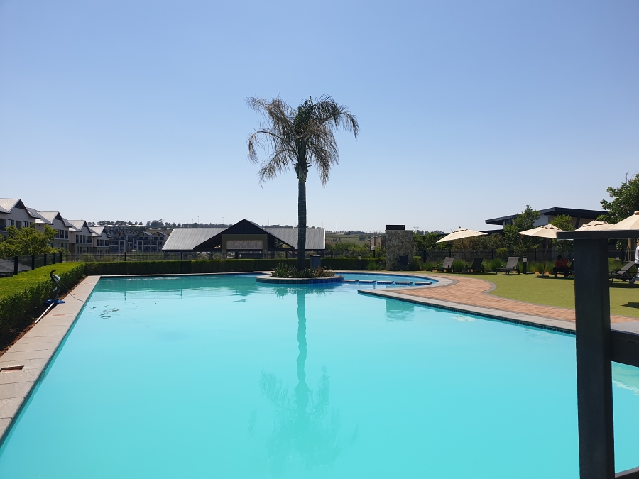 1 Bedroom Property for Sale in Waterfall Gauteng