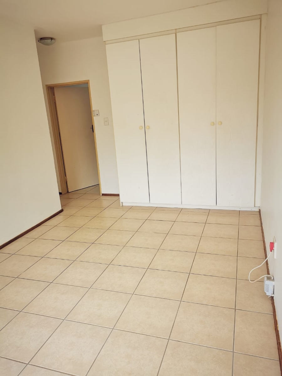 2 Bedroom Property for Sale in Hesteapark Gauteng