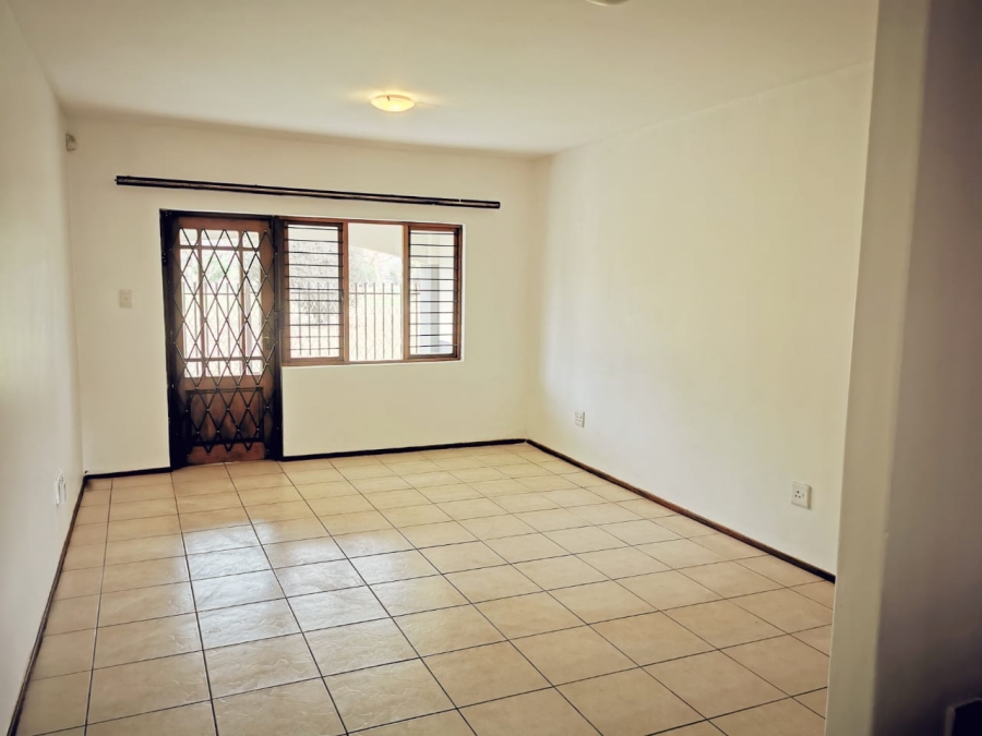 2 Bedroom Property for Sale in Hesteapark Gauteng