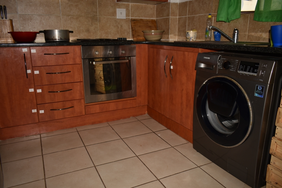 2 Bedroom Property for Sale in Hesteapark Gauteng