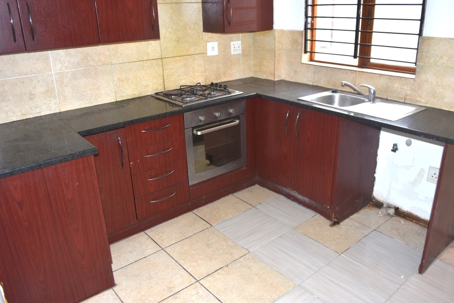 2 Bedroom Property for Sale in Hesteapark Gauteng