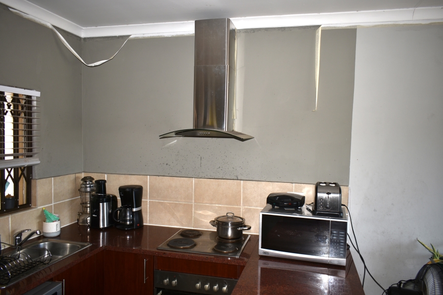 2 Bedroom Property for Sale in Hesteapark Gauteng