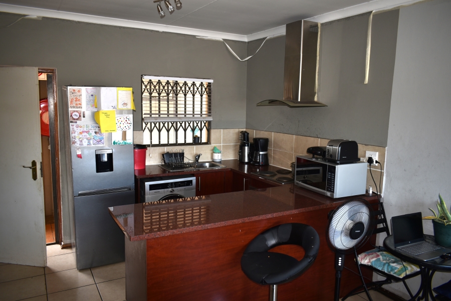 2 Bedroom Property for Sale in Hesteapark Gauteng