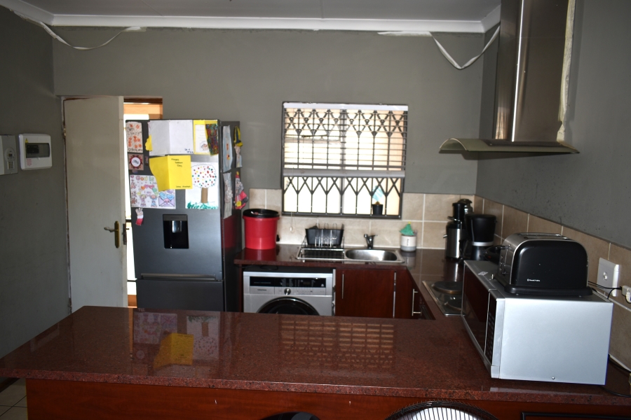 2 Bedroom Property for Sale in Hesteapark Gauteng