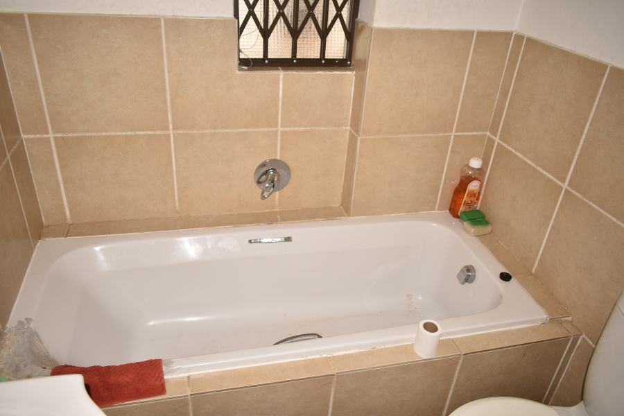 2 Bedroom Property for Sale in Hesteapark Gauteng