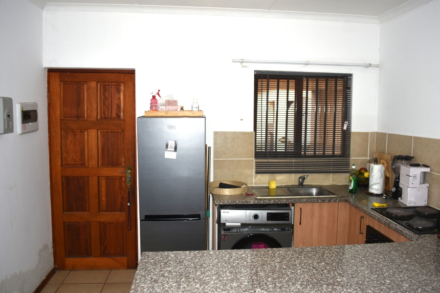 2 Bedroom Property for Sale in Hesteapark Gauteng