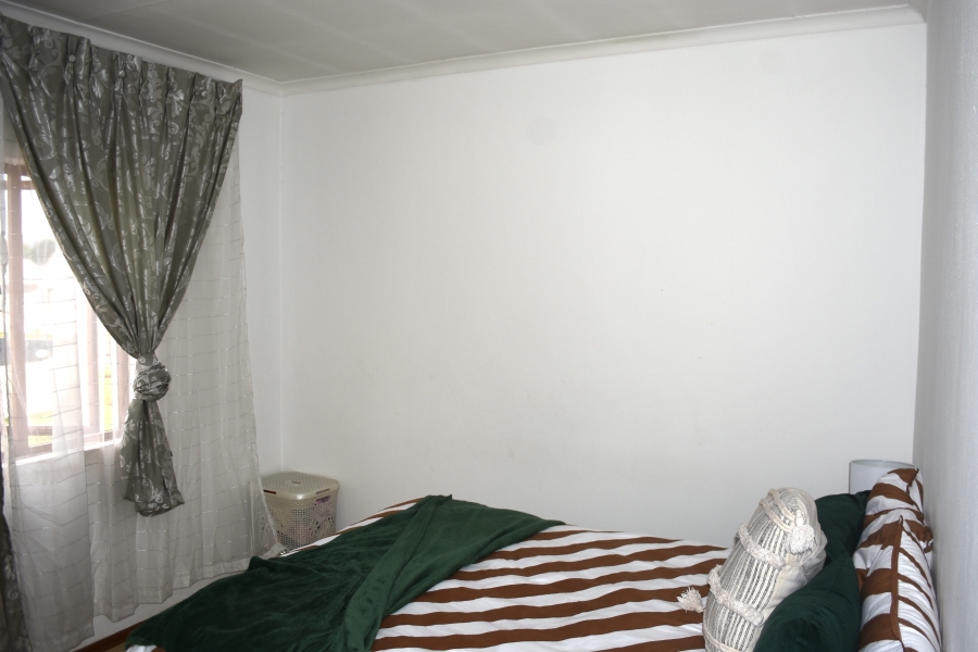 2 Bedroom Property for Sale in Hesteapark Gauteng