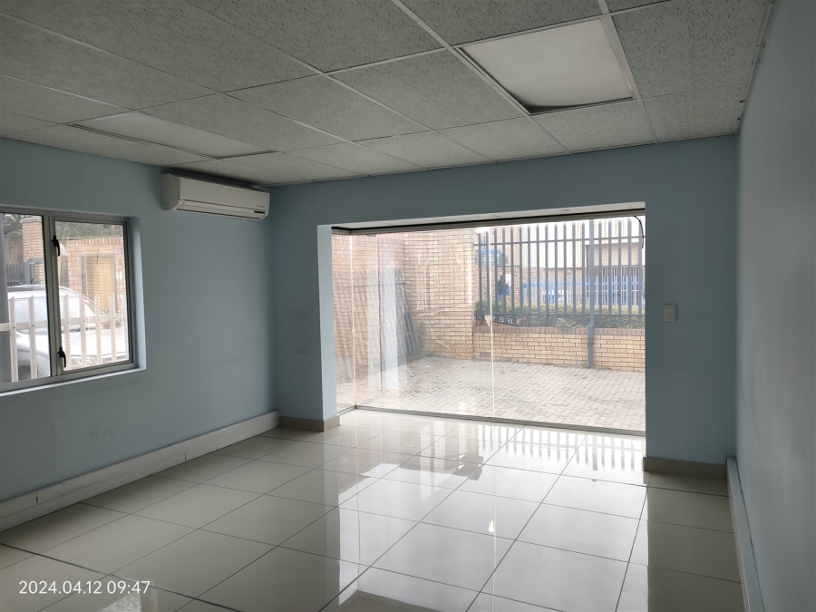 To Let commercial Property for Rent in North Riding Gauteng