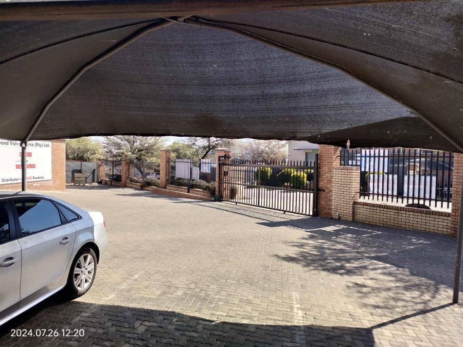 To Let commercial Property for Rent in North Riding Gauteng