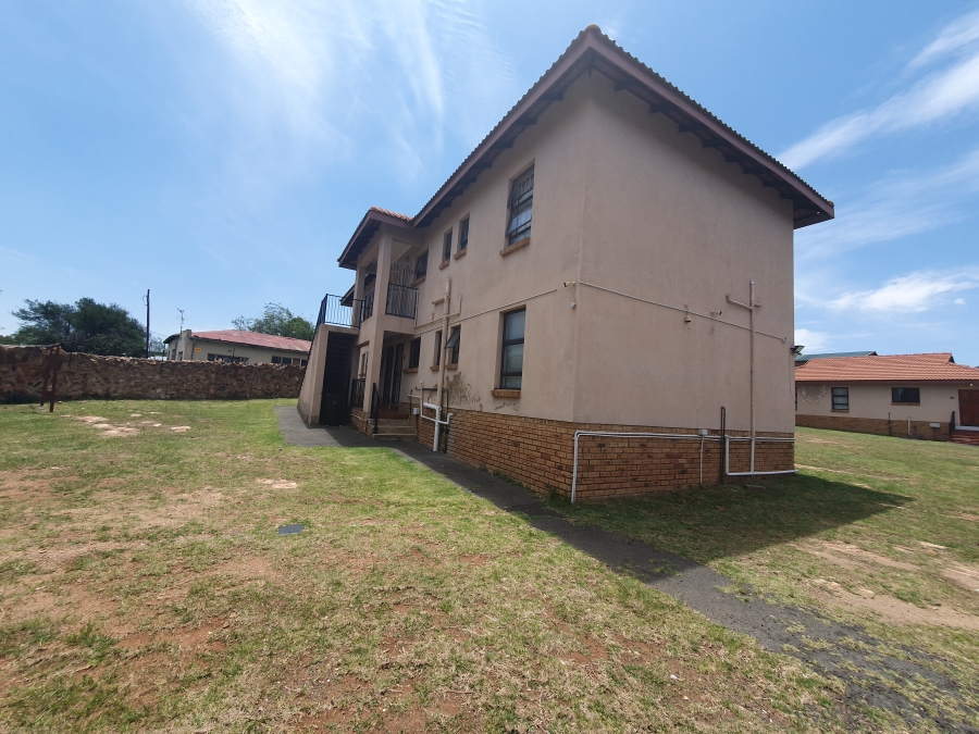 To Let 2 Bedroom Property for Rent in Lindhaven Gauteng