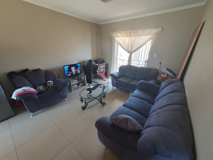 To Let 2 Bedroom Property for Rent in Lindhaven Gauteng