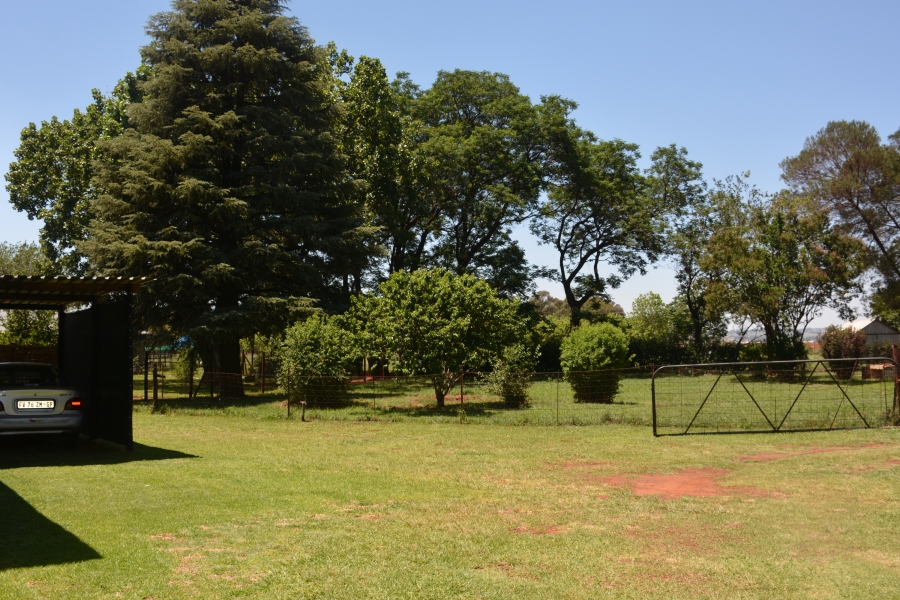 18 Bedroom Property for Sale in Tarlton Gauteng