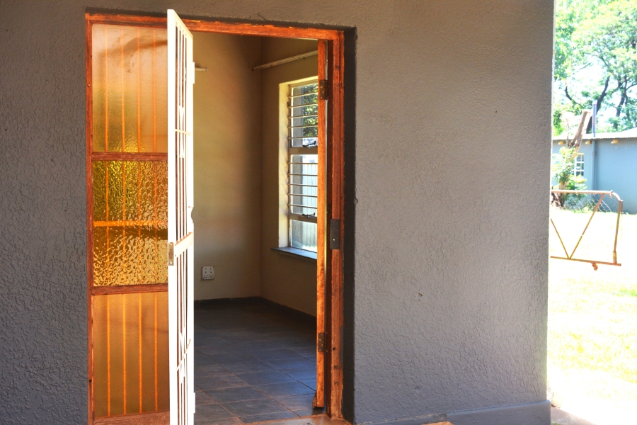 18 Bedroom Property for Sale in Tarlton Gauteng