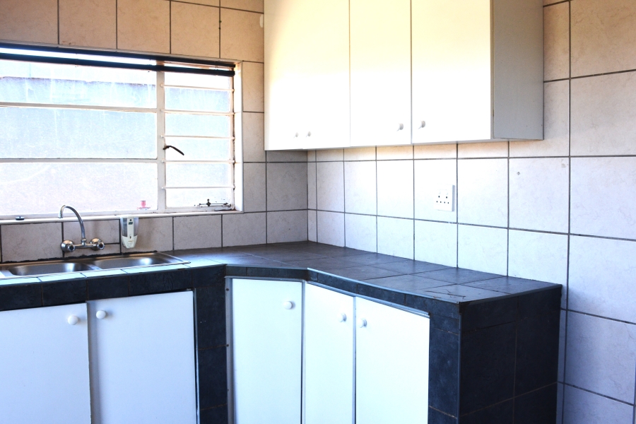 18 Bedroom Property for Sale in Tarlton Gauteng