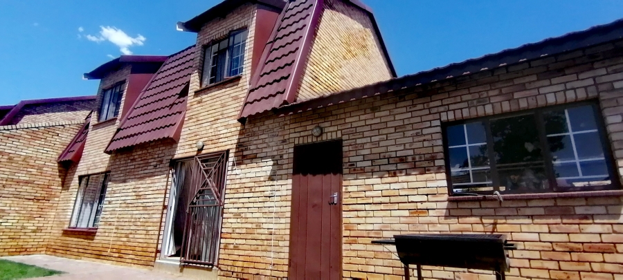 3 Bedroom Property for Sale in Willowbrook Gauteng