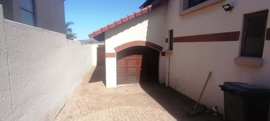 To Let 3 Bedroom Property for Rent in Radiokop Gauteng