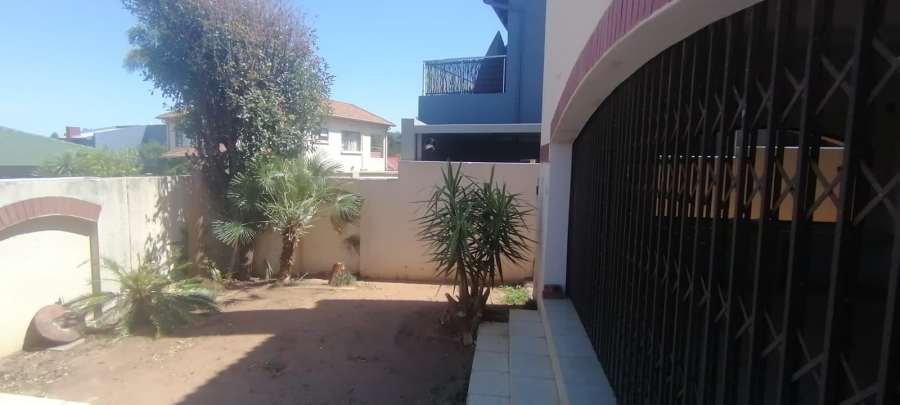 To Let 3 Bedroom Property for Rent in Radiokop Gauteng